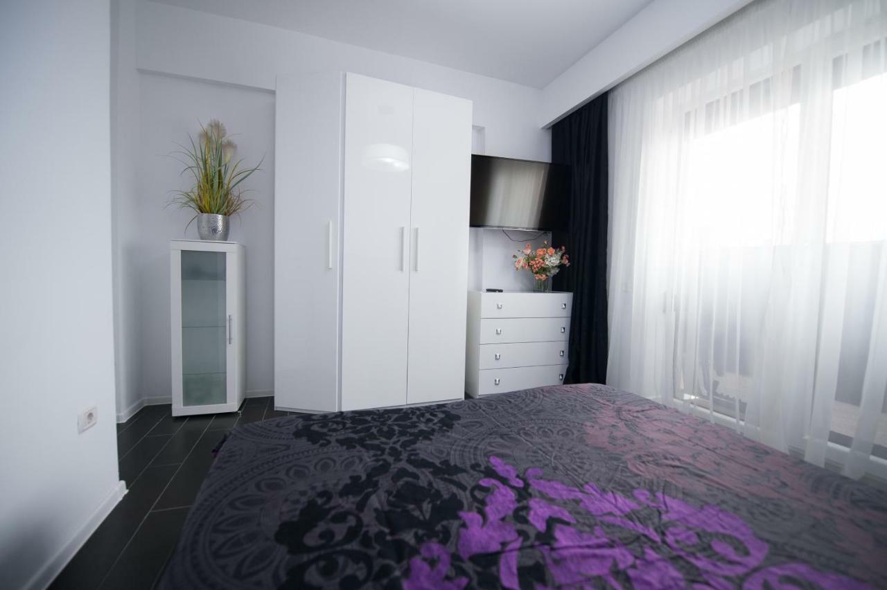 Apartel Black & White Năvodari 외부 사진