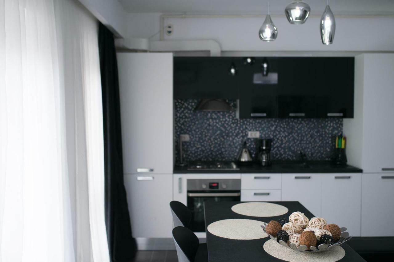 Apartel Black & White Năvodari 외부 사진