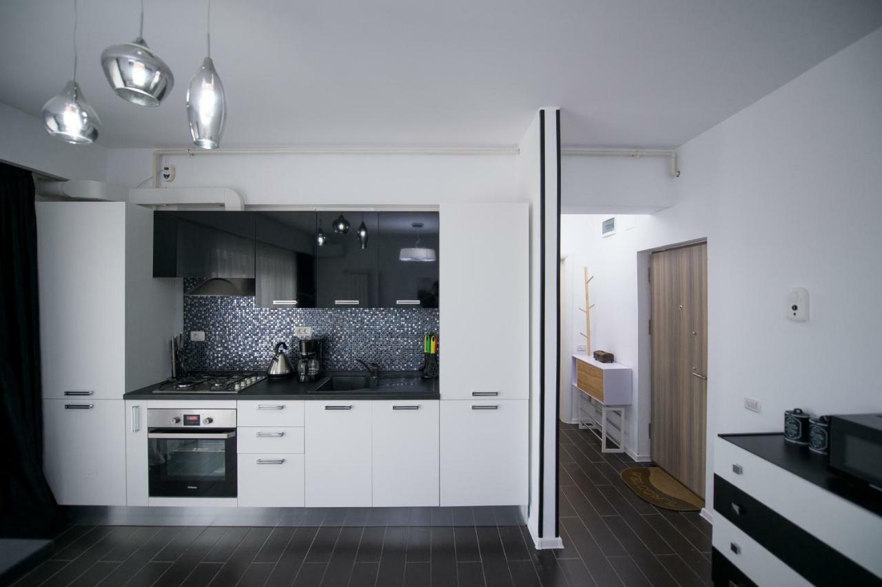 Apartel Black & White Năvodari 외부 사진
